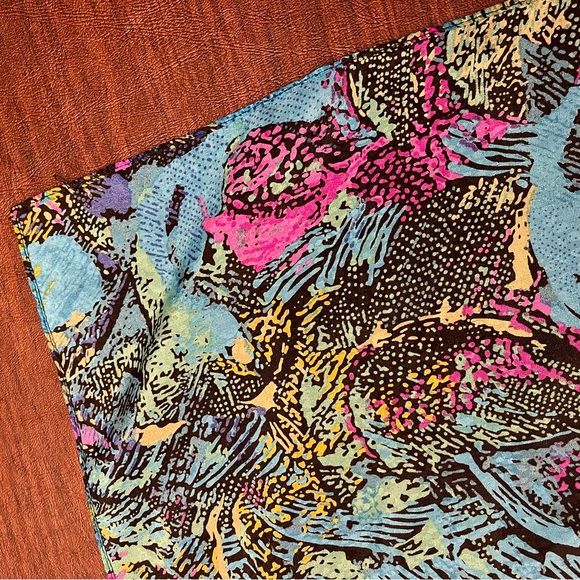 Scarf Blue, Green and Pink 30x30 Preowned Believe Polyester - Picture 6 of 7